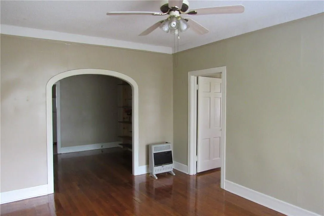 2 bed, 1.0 bath, 692 sqft, $2,050 — Photo 3