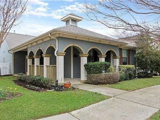 1008 Grey Fox Dr