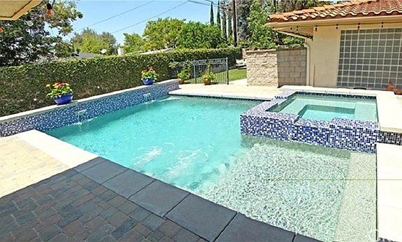 3rd image of 3484 Parkside Dr