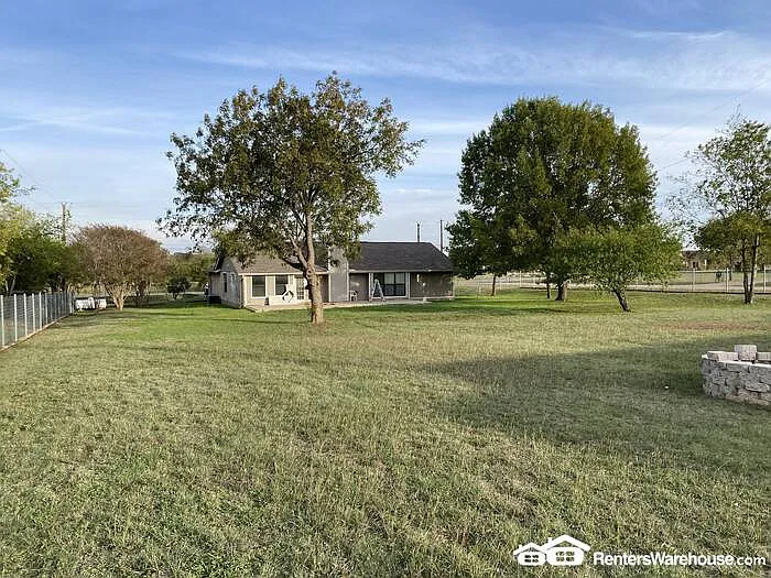 110 Dodgen Trl — Photo 15