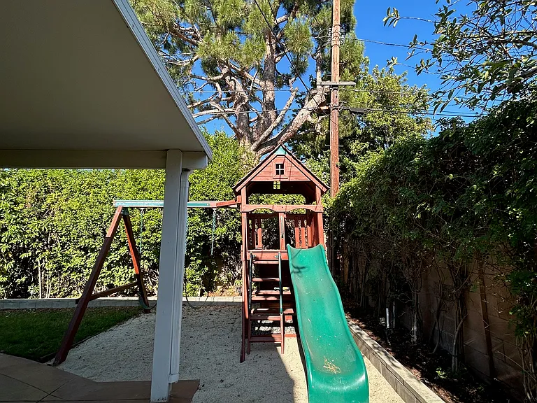 5400 Garden Grove Ave — Photo 25