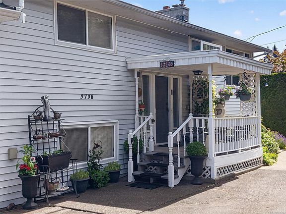 4th image of 3798 Laurel Dr