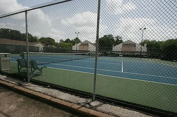 7950 N Stadium Dr — Photo 2