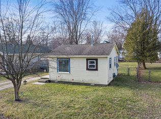 907 Columbia St, Algonac, MI
