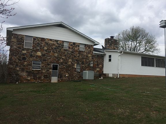 5th image of 104 Almedia St