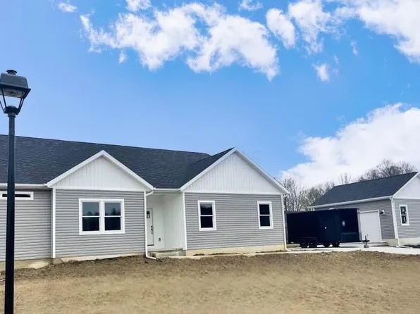 815 Mandy Ln, Newark, OH 43055