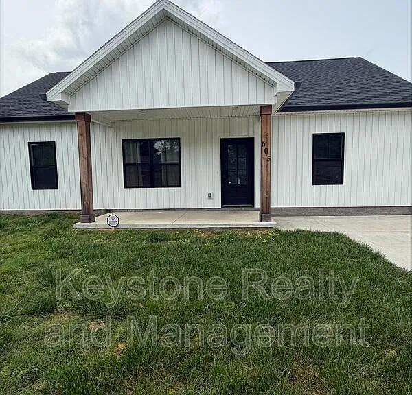 605 Colonette Dr — Photo 1