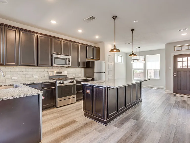 14228 Walsh Ave — Photo 4