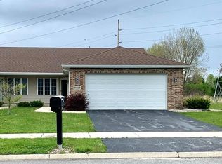 9119 Matthews St, Crown Point, IN 46307