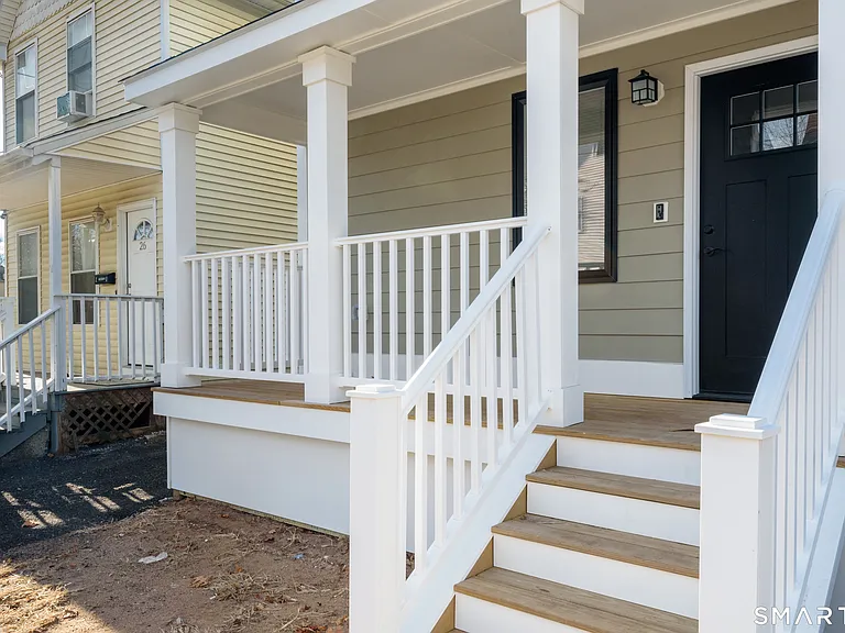 28 Townsend St — Photo 2