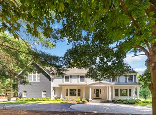 2 Westwind Ct, Saddle River, NJ 07458
