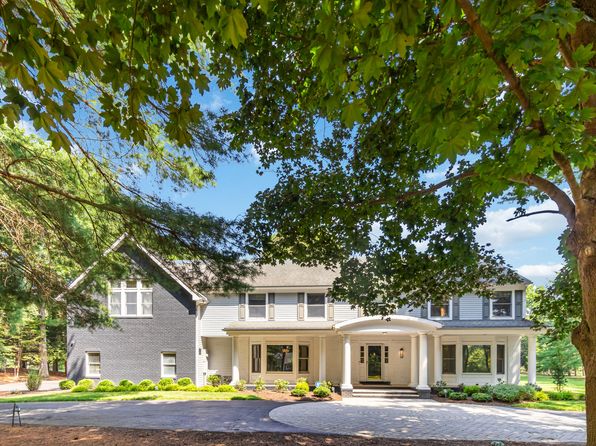 2 Westwind Ct