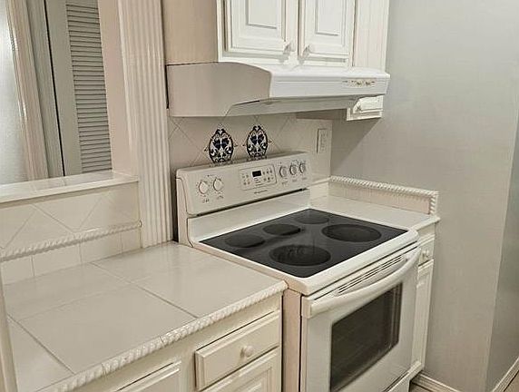 4th image of 1251 Henckley Ave Unit 101-1