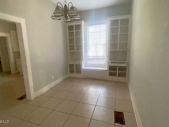 5th image of 217 E Center St