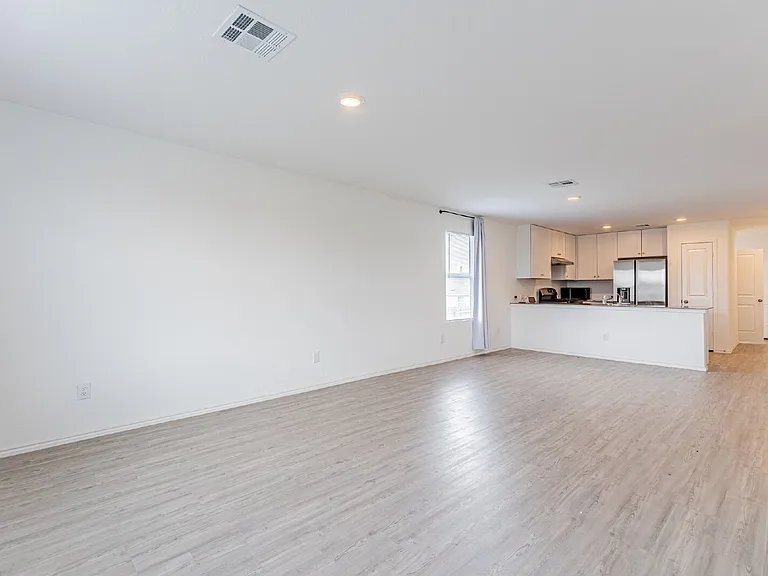 31708 Ambrose St — Photo 10