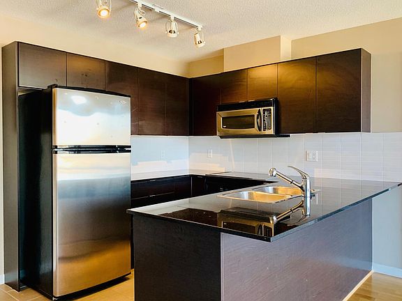 4th image of 4178 Dawson St #802