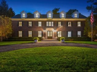 693 Sheridan Rd, Winnetka, IL 60093