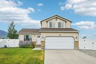 E Lindy Way-S0307-001.jpg