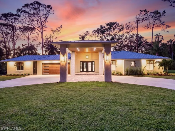 13582 Pine Villa Ln, Fort Myers, FL 33912