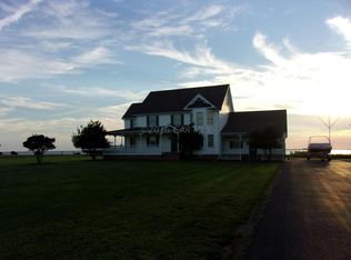 11 Hammock Point Rd, Crisfield, MD 21817