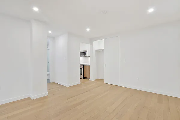 Rented by Brighton Management | media 5