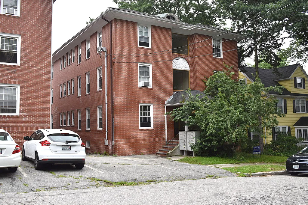 Building Photo - 61 Slater Ave #11