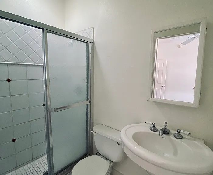 503 E University Blvd #4 — Photo 23