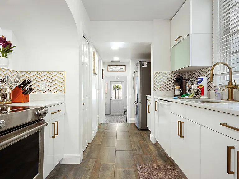 1804 Pass A Grille Way — Photo 18