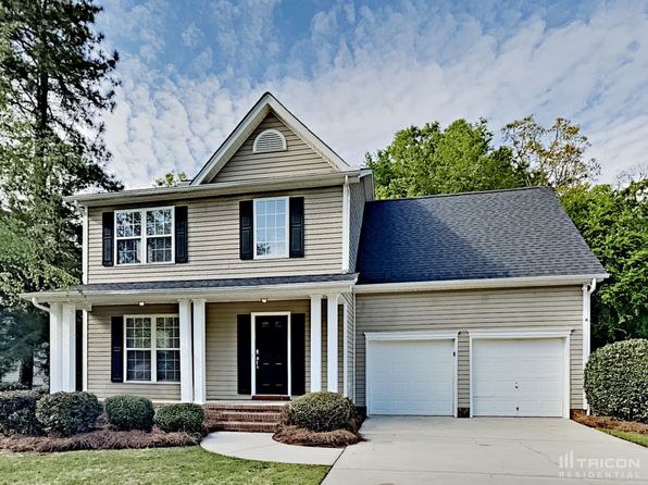 207 E Creek Ct