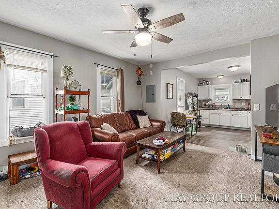 5th image of 217 Gold Ave NW #215