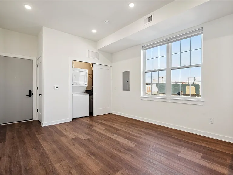 Aston Lofts — Photo 60