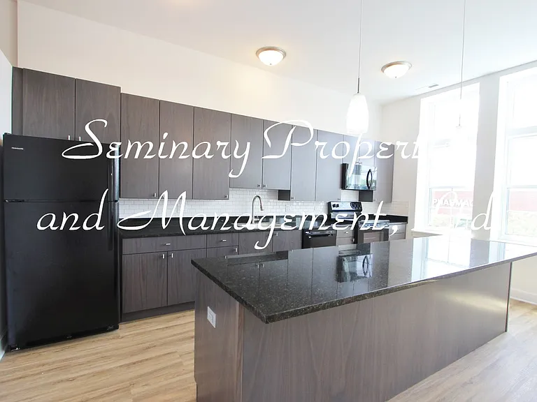 Prime Southport Corridor newer construction one-bedroom's — Photo 1