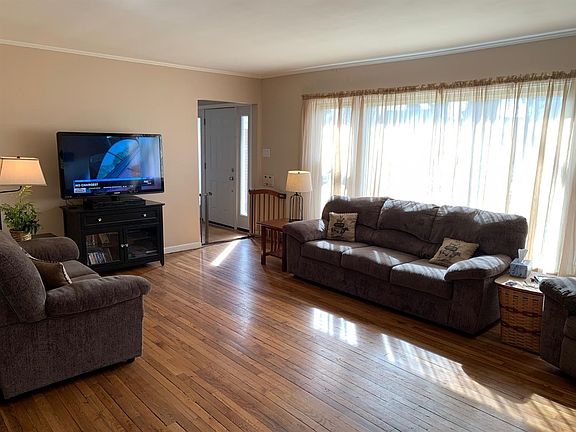 5th image of 125 Kensington St