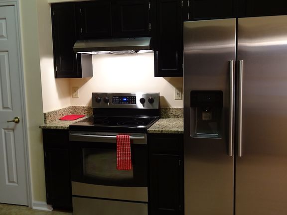 4th image of 2061 Frogmore Dr