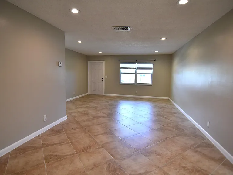 19287 Liberty Rd — Photo 10