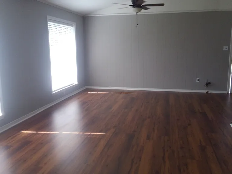 105 Azalea Ave — Photo 2