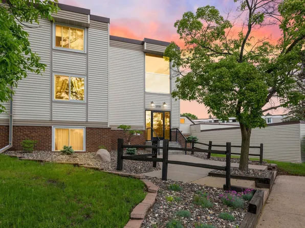 10720 Rockford Rd APT 214, Plymouth, MN 55442