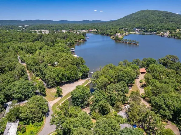 102 Woodstock Dr, Hot Springs, AR 71913