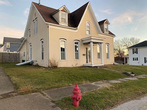 2nd image of 301 S Lincoln Ave