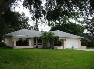 1321 Sussex Rd, Venice, FL 34293