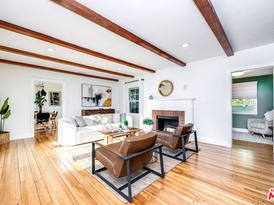 2446 Cheremoya Ave, Los Angeles, CA, 90068