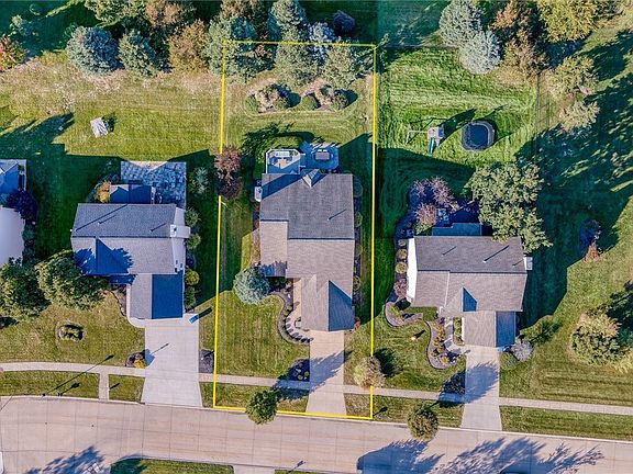 3rd image of 35760 Ithaca Dr