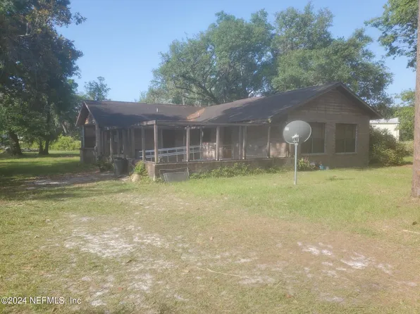 115 LAKE Street, Pomona Park, FL 32181