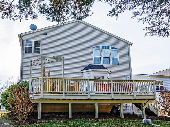 2nd image of 709 Montauk Ct NE