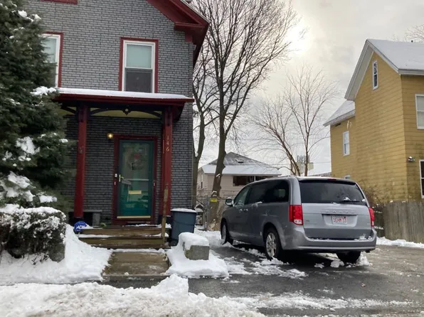 146 Beacon St, Worcester, MA 01610