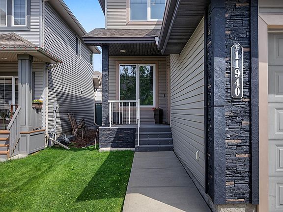 3rd image of 11940 21st Ave SW