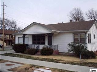 416 SW Macvicar Ave, Topeka, KS 66606