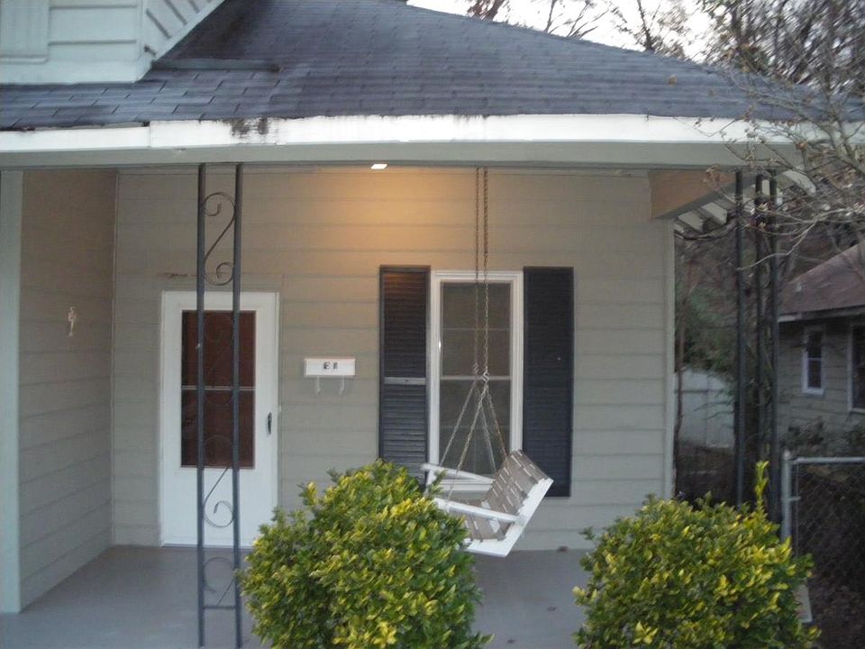 Exterior B Unit - Right Side