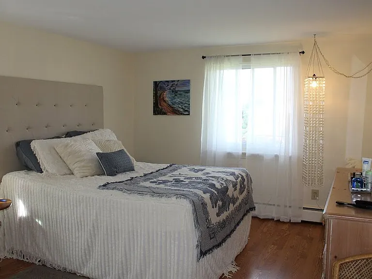 Lancer Court Apartments — Photo 10