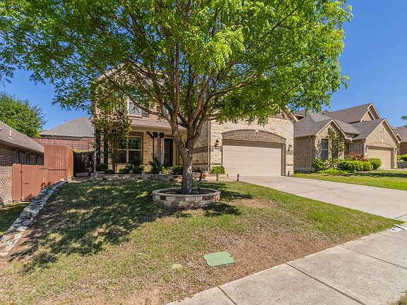 3rd image of 1313 Poplar Dr